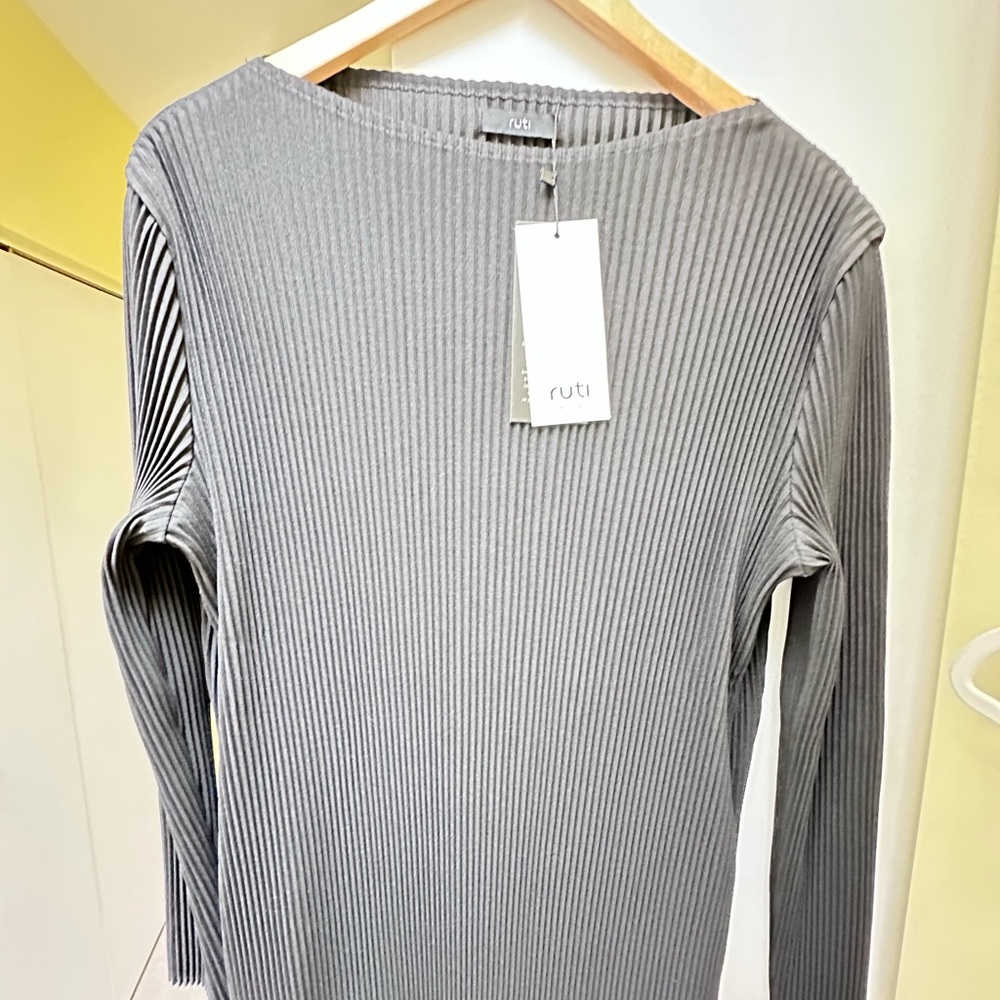 RUTI black Plisse Dress. Size M/L 
Fits like a 10/12 - Picture 3 of 5
